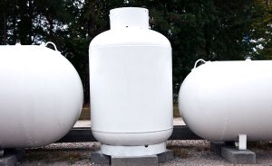 200 pound propane tank
